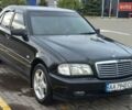Черный Мерседес Ц-Класс, объемом двигателя 1.8 л и пробегом 252 тыс. км за 3800 $, фото 1 на Automoto.ua