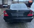 Черный Мерседес Ц-Класс, объемом двигателя 1.8 л и пробегом 425 тыс. км за 700 $, фото 1 на Automoto.ua