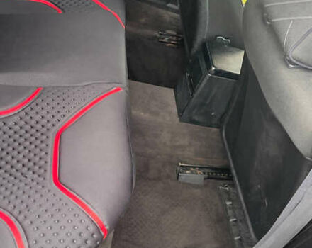 Чорний Мерседес Ц-Клас, об'ємом двигуна 2 л та пробігом 260 тис. км за 2598 $, фото 13 на Automoto.ua