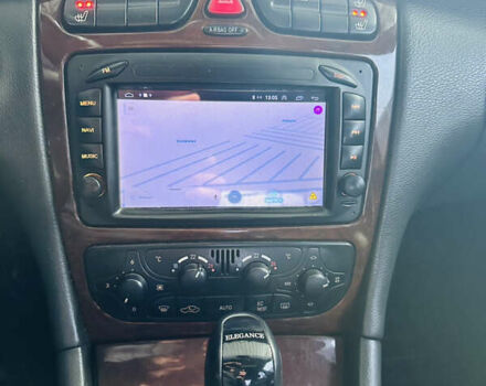 Черный Мерседес Ц-Класс, объемом двигателя 2 л и пробегом 475 тыс. км за 5800 $, фото 13 на Automoto.ua