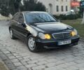 Черный Мерседес Ц-Класс, объемом двигателя 2.15 л и пробегом 340 тыс. км за 3499 $, фото 1 на Automoto.ua