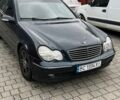 Черный Мерседес Ц-Класс, объемом двигателя 2 л и пробегом 335 тыс. км за 4400 $, фото 1 на Automoto.ua