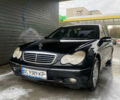 Чорний Мерседес Ц-Клас, об'ємом двигуна 2 л та пробігом 300 тис. км за 3500 $, фото 1 на Automoto.ua