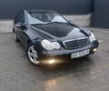 Чорний Мерседес Ц-Клас, об'ємом двигуна 2 л та пробігом 300 тис. км за 2900 $, фото 1 на Automoto.ua