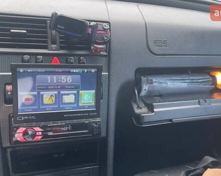 Чорний Мерседес Ц-Клас, об'ємом двигуна 2 л та пробігом 260 тис. км за 2598 $, фото 17 на Automoto.ua