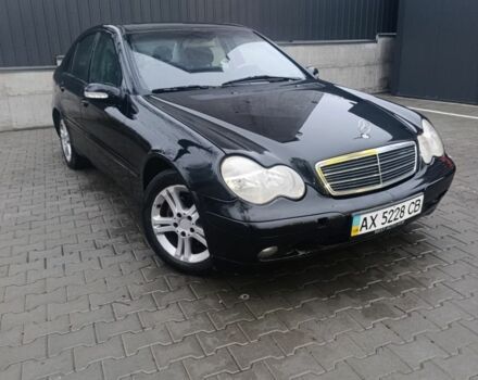 Чорний Мерседес Ц-Клас, об'ємом двигуна 2 л та пробігом 300 тис. км за 2900 $, фото 9 на Automoto.ua