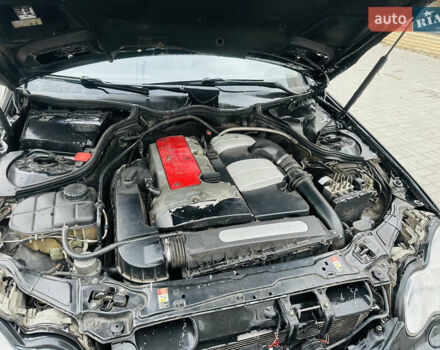 Черный Мерседес Ц-Класс, объемом двигателя 2 л и пробегом 475 тыс. км за 5800 $, фото 19 на Automoto.ua