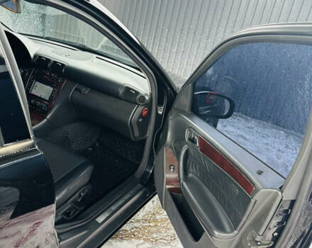 Черный Мерседес Ц-Класс, объемом двигателя 2 л и пробегом 475 тыс. км за 5800 $, фото 15 на Automoto.ua