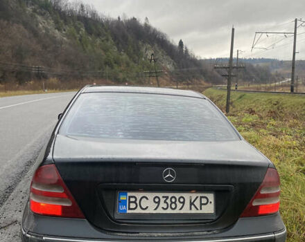 Чорний Мерседес Ц-Клас, об'ємом двигуна 2 л та пробігом 300 тис. км за 3500 $, фото 11 на Automoto.ua