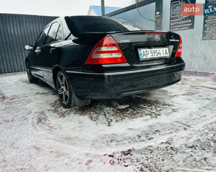 Черный Мерседес Ц-Класс, объемом двигателя 2 л и пробегом 475 тыс. км за 5800 $, фото 6 на Automoto.ua