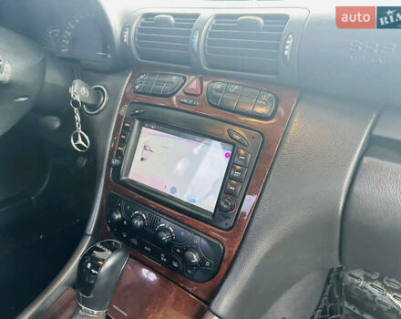 Черный Мерседес Ц-Класс, объемом двигателя 2 л и пробегом 475 тыс. км за 5800 $, фото 16 на Automoto.ua