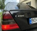 Черный Мерседес Ц-Класс, объемом двигателя 2 л и пробегом 270 тыс. км за 2250 $, фото 5 на Automoto.ua