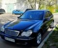 Чорний Мерседес Ц-Клас, об'ємом двигуна 2 л та пробігом 400 тис. км за 4000 $, фото 1 на Automoto.ua
