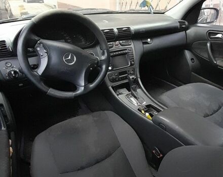 Черный Мерседес Ц-Класс, объемом двигателя 0 л и пробегом 400 тыс. км за 4200 $, фото 10 на Automoto.ua