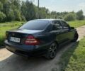 Черный Мерседес Ц-Класс, объемом двигателя 2 л и пробегом 182 тыс. км за 3300 $, фото 2 на Automoto.ua