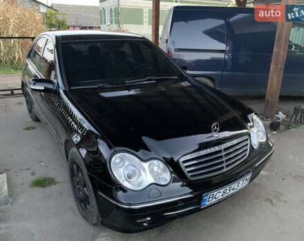 Мерседес Ц-Класс 2001 в Рогатине на Automoto.ua Черный Мерседес Ц-Класс, объемом двигателя 2.2 л и пробегом 400 тыс. км за 3800 $, фото 1 на Automoto.ua