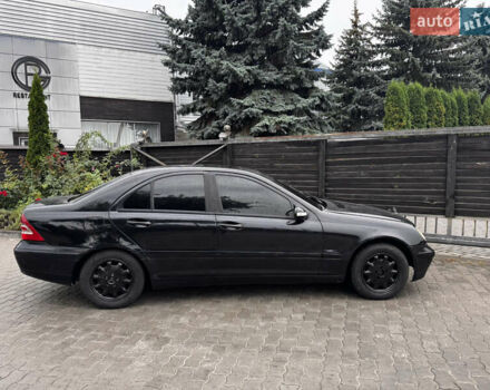 Чорний Мерседес Ц-Клас, об'ємом двигуна 2 л та пробігом 250 тис. км за 2499 $, фото 23 на Automoto.ua