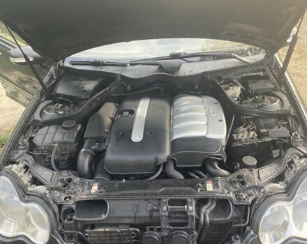 Черный Мерседес Ц-Класс, объемом двигателя 2.7 л и пробегом 300 тыс. км за 3400 $, фото 3 на Automoto.ua