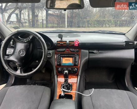 Чорний Мерседес Ц-Клас, об'ємом двигуна 2.15 л та пробігом 430 тис. км за 3650 $, фото 13 на Automoto.ua