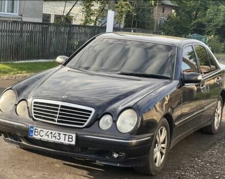 Черный Мерседес Ц-Класс, объемом двигателя 3.2 л и пробегом 250 тыс. км за 3300 $, фото 1 на Automoto.ua