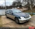 Черный Мерседес Ц-Класс, объемом двигателя 2.7 л и пробегом 430 тыс. км за 3500 $, фото 3 на Automoto.ua