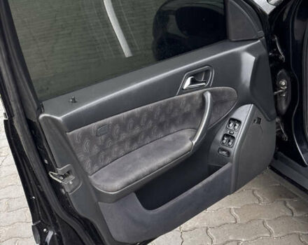 Мерседес Ц-Класс 2001 в Тернополе на Automoto.ua Черный Мерседес Ц-Класс, объемом двигателя 2 л и пробегом 250 тыс. км за 2400 $, фото 11 на Automoto.ua