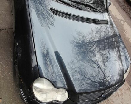 Черный Мерседес Ц-Класс, объемом двигателя 0 л и пробегом 400 тыс. км за 4200 $, фото 9 на Automoto.ua