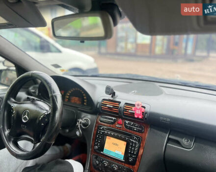 Чорний Мерседес Ц-Клас, об'ємом двигуна 2.15 л та пробігом 430 тис. км за 3650 $, фото 20 на Automoto.ua
