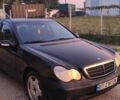 Черный Мерседес Ц-Класс, объемом двигателя 2.1 л и пробегом 350 тыс. км за 3800 $, фото 2 на Automoto.ua
