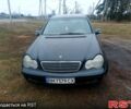 Чорний Мерседес Ц-Клас, об'ємом двигуна 2 л та пробігом 220 тис. км за 3000 $, фото 1 на Automoto.ua