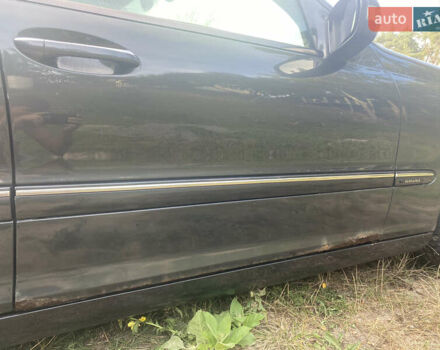 Черный Мерседес Ц-Класс, объемом двигателя 2.7 л и пробегом 300 тыс. км за 3400 $, фото 8 на Automoto.ua