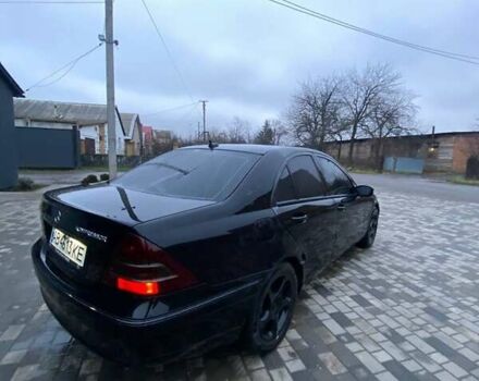 Черный Мерседес Ц-Класс, объемом двигателя 2 л и пробегом 360 тыс. км за 4200 $, фото 28 на Automoto.ua