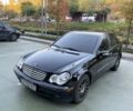 Чорний Мерседес Ц-Клас, об'ємом двигуна 2.6 л та пробігом 350 тис. км за 4512 $, фото 1 на Automoto.ua