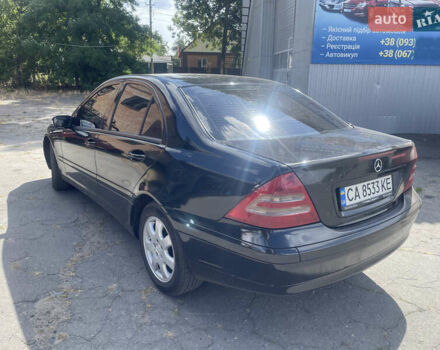 Чорний Мерседес Ц-Клас, об'ємом двигуна 2 л та пробігом 320 тис. км за 3700 $, фото 4 на Automoto.ua