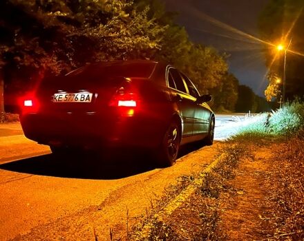 Черный Мерседес Ц-Класс, объемом двигателя 2.1 л и пробегом 200 тыс. км за 5000 $, фото 2 на Automoto.ua