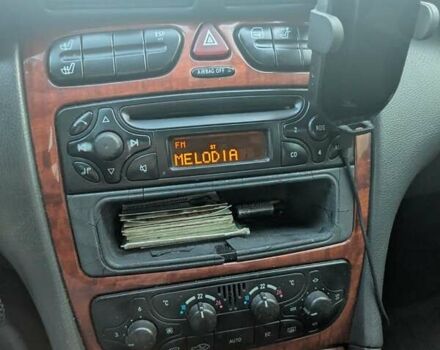 Чорний Мерседес Ц-Клас, об'ємом двигуна 2 л та пробігом 330 тис. км за 6000 $, фото 8 на Automoto.ua