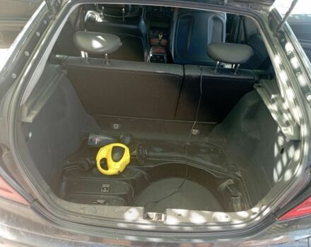 Черный Мерседес Ц-Класс, объемом двигателя 2 л и пробегом 350 тыс. км за 1000 $, фото 4 на Automoto.ua