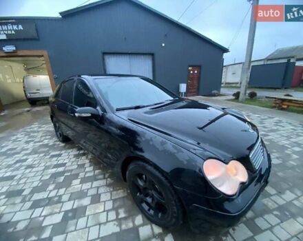 Черный Мерседес Ц-Класс, объемом двигателя 2 л и пробегом 360 тыс. км за 4200 $, фото 22 на Automoto.ua