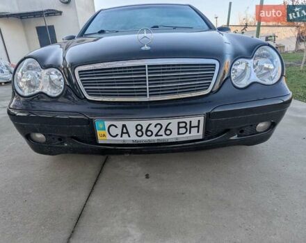 Чорний Мерседес Ц-Клас, об'ємом двигуна 2 л та пробігом 330 тис. км за 6000 $, фото 11 на Automoto.ua