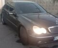 Чорний Мерседес Ц-Клас, об'ємом двигуна 2 л та пробігом 260 тис. км за 7200 $, фото 9 на Automoto.ua