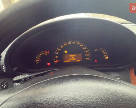 Черный Мерседес Ц-Класс, объемом двигателя 1.8 л и пробегом 372 тыс. км за 4200 $, фото 9 на Automoto.ua