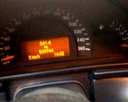 Черный Мерседес Ц-Класс, объемом двигателя 2 л и пробегом 500 тыс. км за 4300 $, фото 3 на Automoto.ua