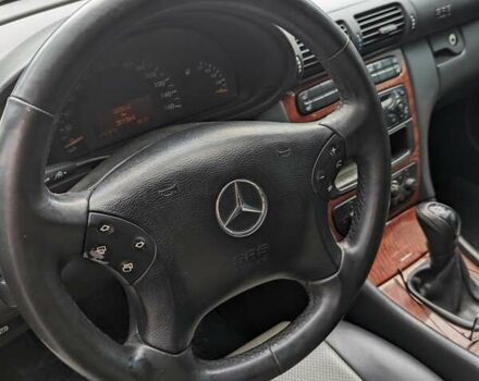 Чорний Мерседес Ц-Клас, об'ємом двигуна 2 л та пробігом 330 тис. км за 6000 $, фото 14 на Automoto.ua
