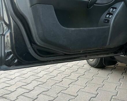 Мерседес Ц-Клас 2002 у Житомирі на Automoto.ua Чорний Мерседес Ц-Клас, об'ємом двигуна 1.8 л та пробігом 439 тис. км за 5200 $, фото 14 на Automoto.ua