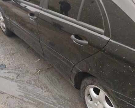 Чорний Мерседес Ц-Клас, об'ємом двигуна 2 л та пробігом 500 тис. км за 4500 $, фото 7 на Automoto.ua