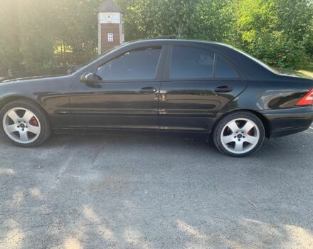 Черный Мерседес Ц-Класс, объемом двигателя 1.8 л и пробегом 240 тыс. км за 5500 $, фото 3 на Automoto.ua