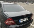 Черный Мерседес Ц-Класс, объемом двигателя 2 л и пробегом 317 тыс. км за 6000 $, фото 6 на Automoto.ua
