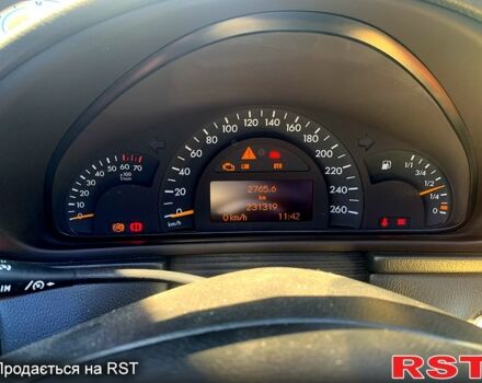 Черный Мерседес Ц-Класс, объемом двигателя 1.8 л и пробегом 240 тыс. км за 5500 $, фото 5 на Automoto.ua