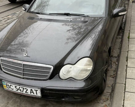 Черный Мерседес Ц-Класс, объемом двигателя 1.8 л и пробегом 372 тыс. км за 4200 $, фото 3 на Automoto.ua