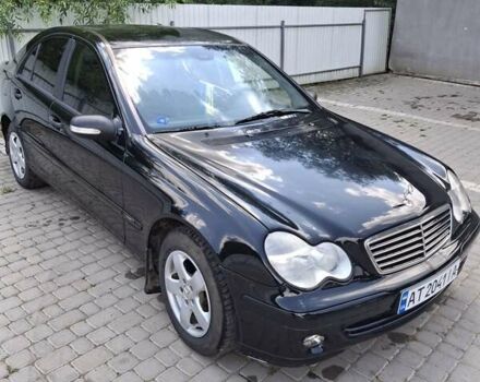 Черный Мерседес Ц-Класс, объемом двигателя 1.8 л и пробегом 300 тыс. км за 4000 $, фото 1 на Automoto.ua